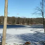 Dreamy Lake House - Fireplace, Firepit & Pet Friendly